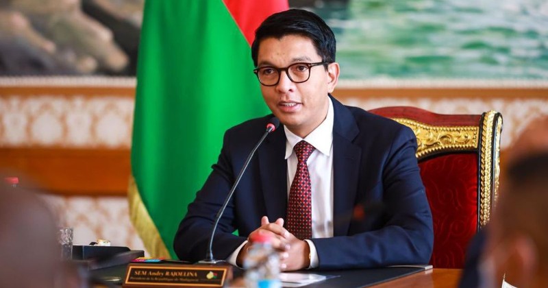 Takut Dikudeta, Presiden Madagaskar Lari ke Prancis